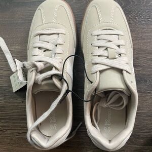 No Boundaries Cream Sneakers